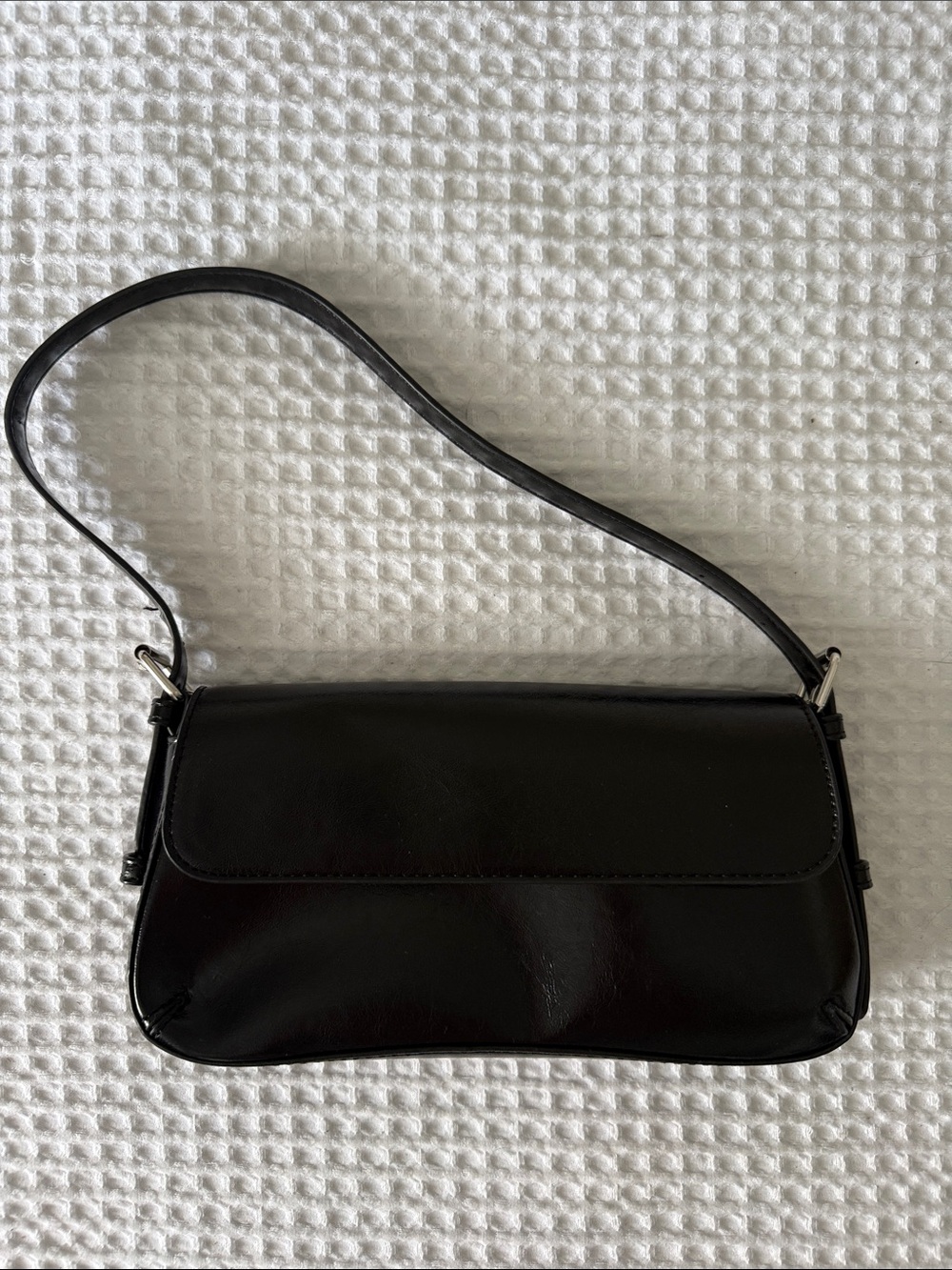 Elegant Black Leather Shoulder Bag